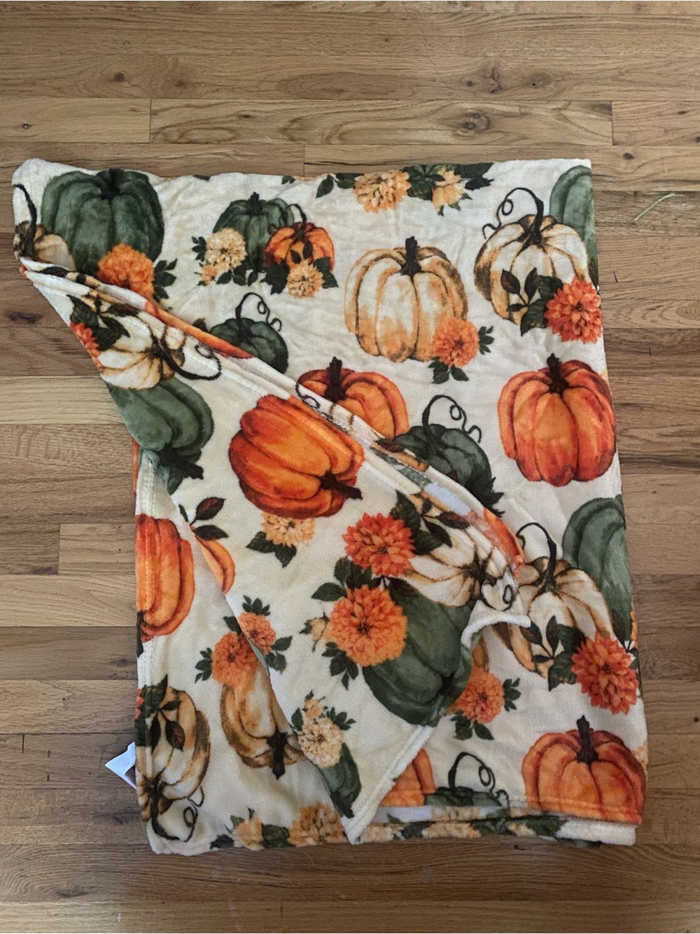 Women's Cream Pumpkin-Print blanket